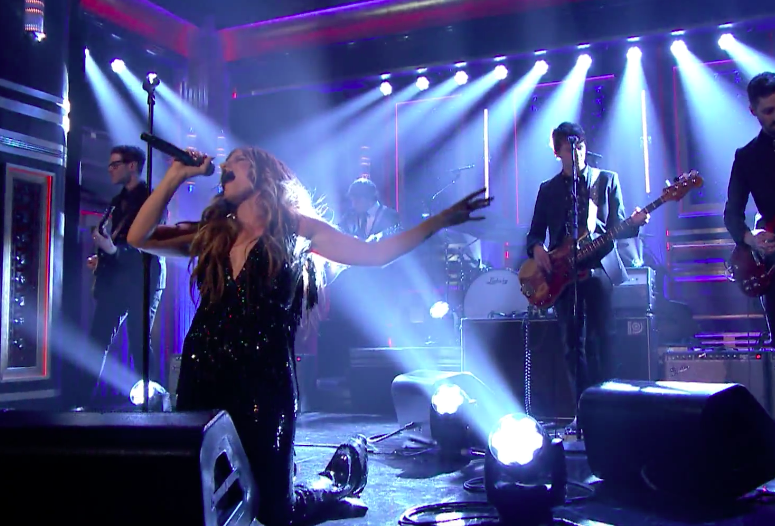 Watch Caitlyn Smith Bring Down The House On Jimmy Fallon's Show