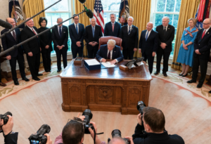 small businesses Trump signs the CARES Act