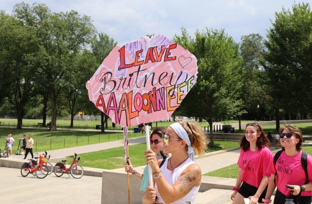 'Conservatorship Is Toxic': Britney Spears Fans Rally For Freedom - Vimarsana News