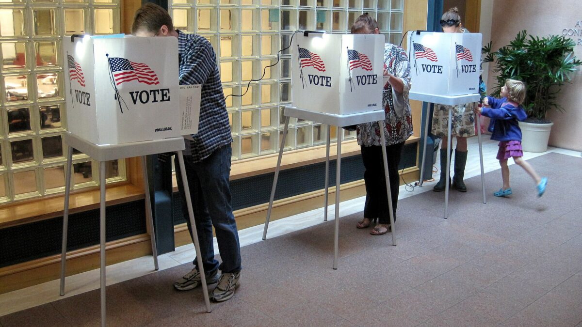 People voting