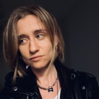 Author Eve Barlow profile