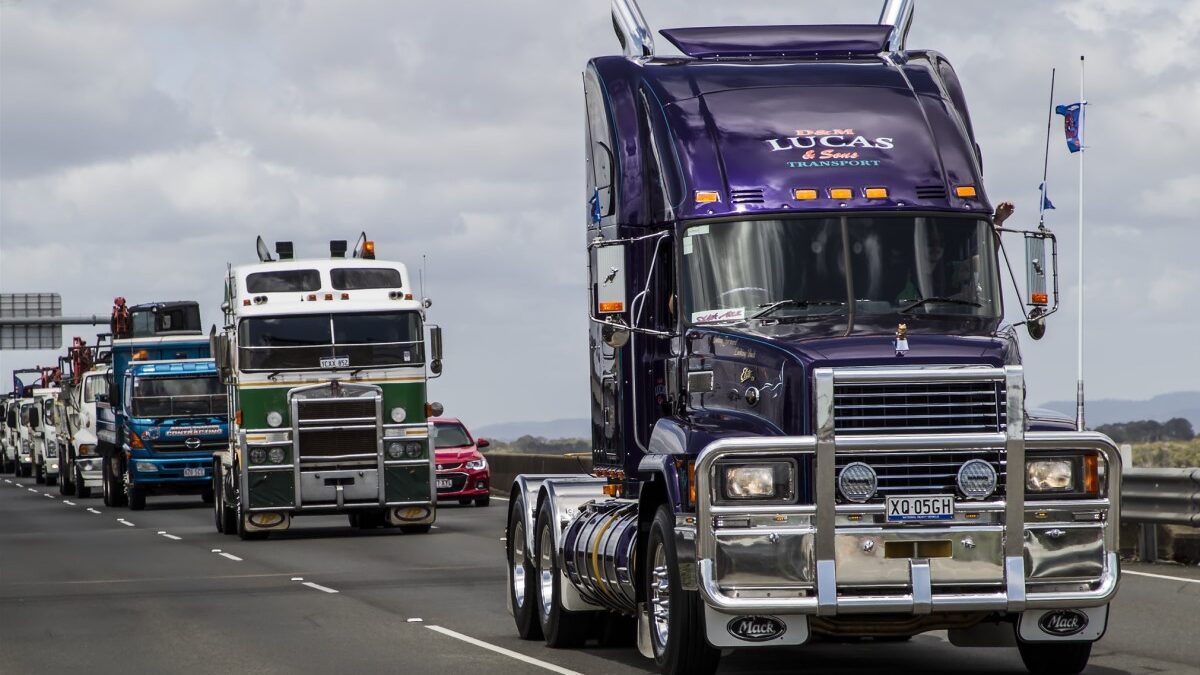 Trucker convoy USA