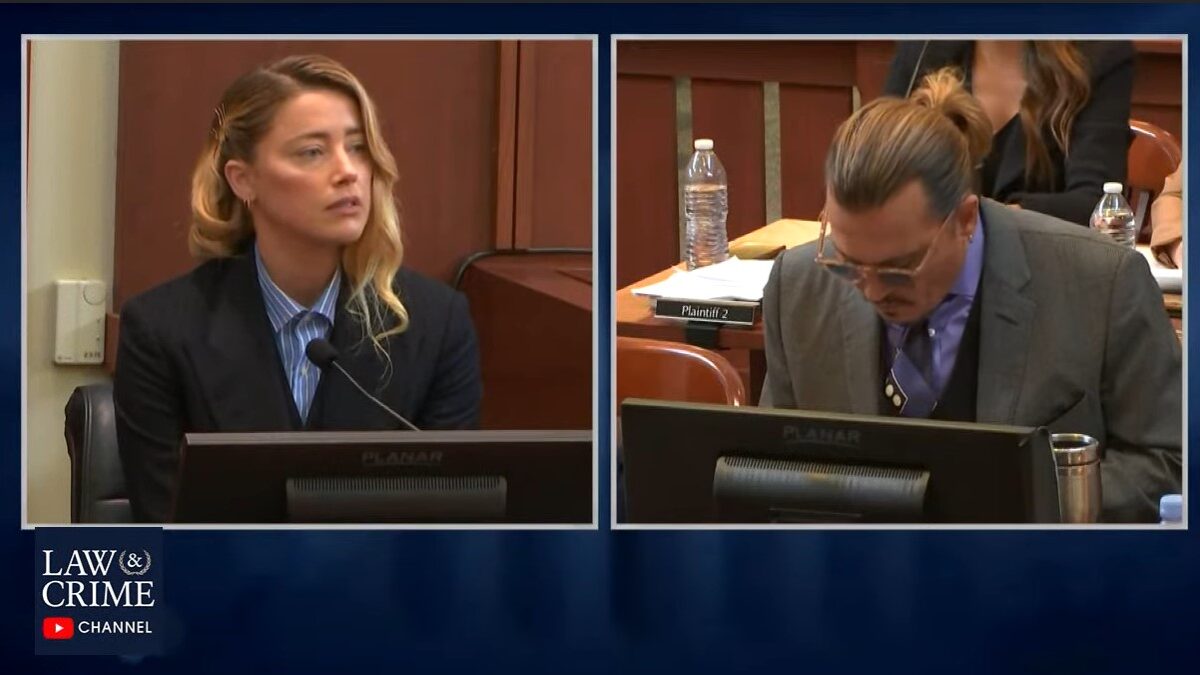 Amber HEard and Johnny Depp in court