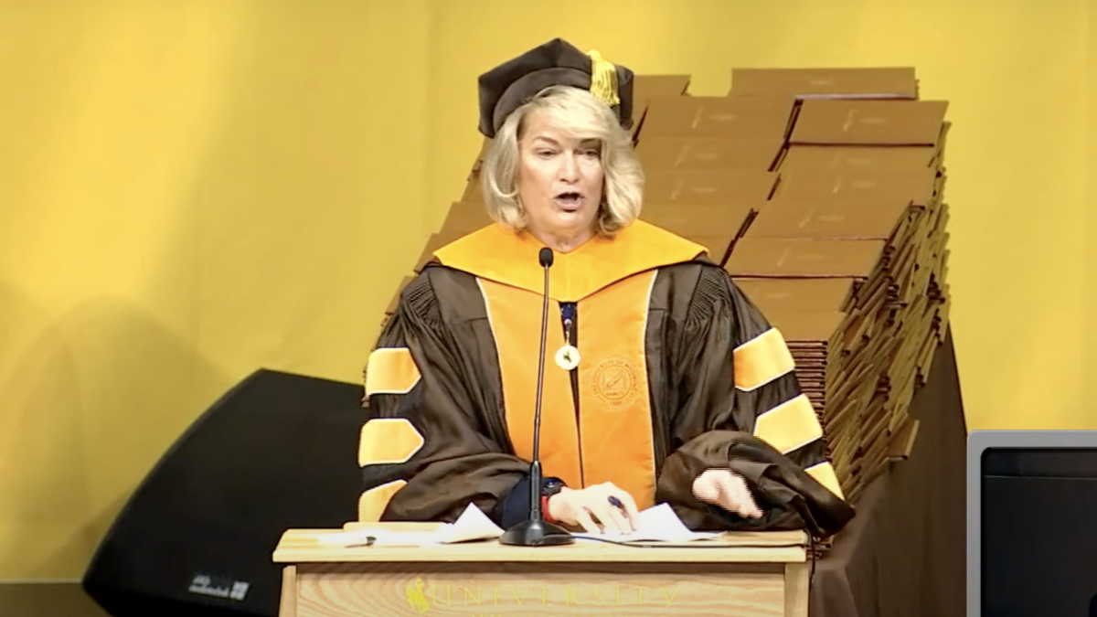 Cynthia Lummis gives University of Wyoming commencement speech