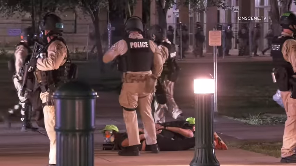 Police suppressing attempt to breach Arizona State Capitol