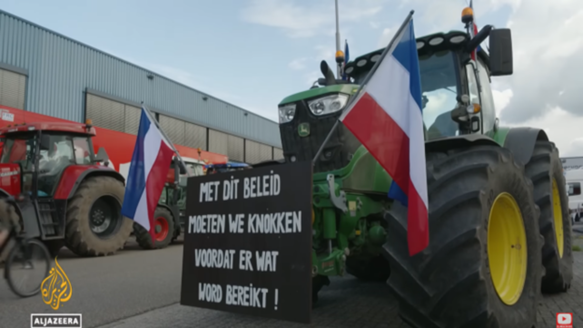 Dutch farmer protest outside food warehouse
