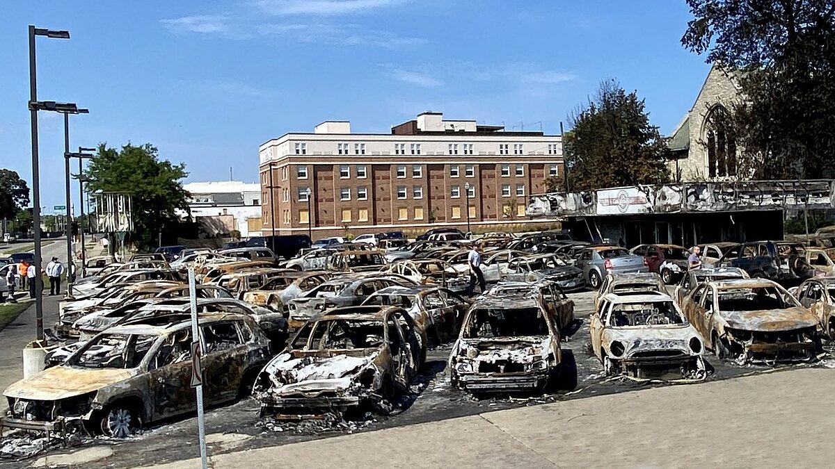 Kenosha burned car lot Car Source