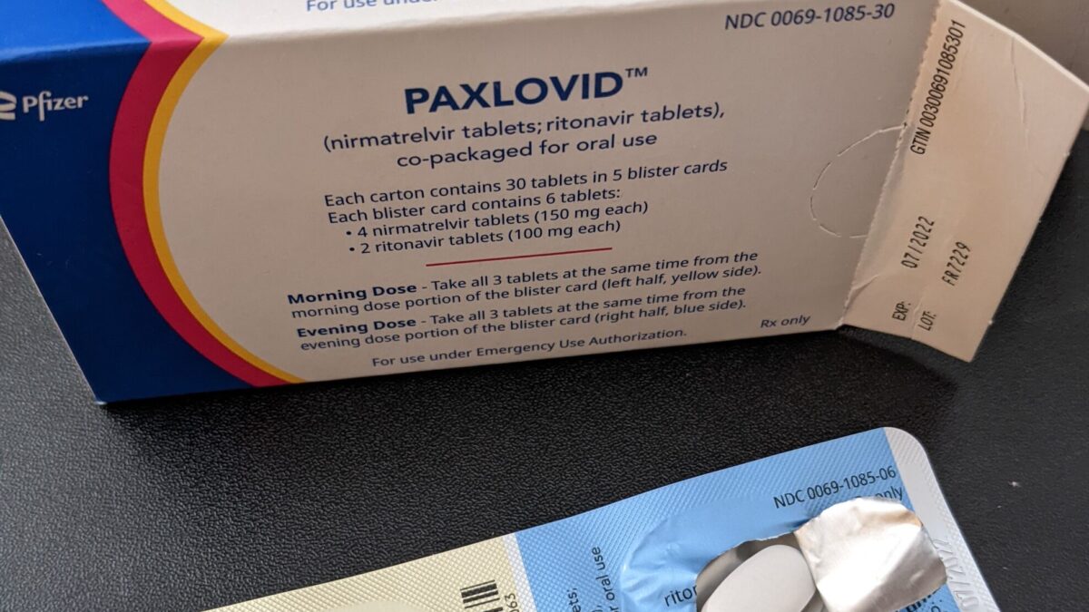 Paxlovid box