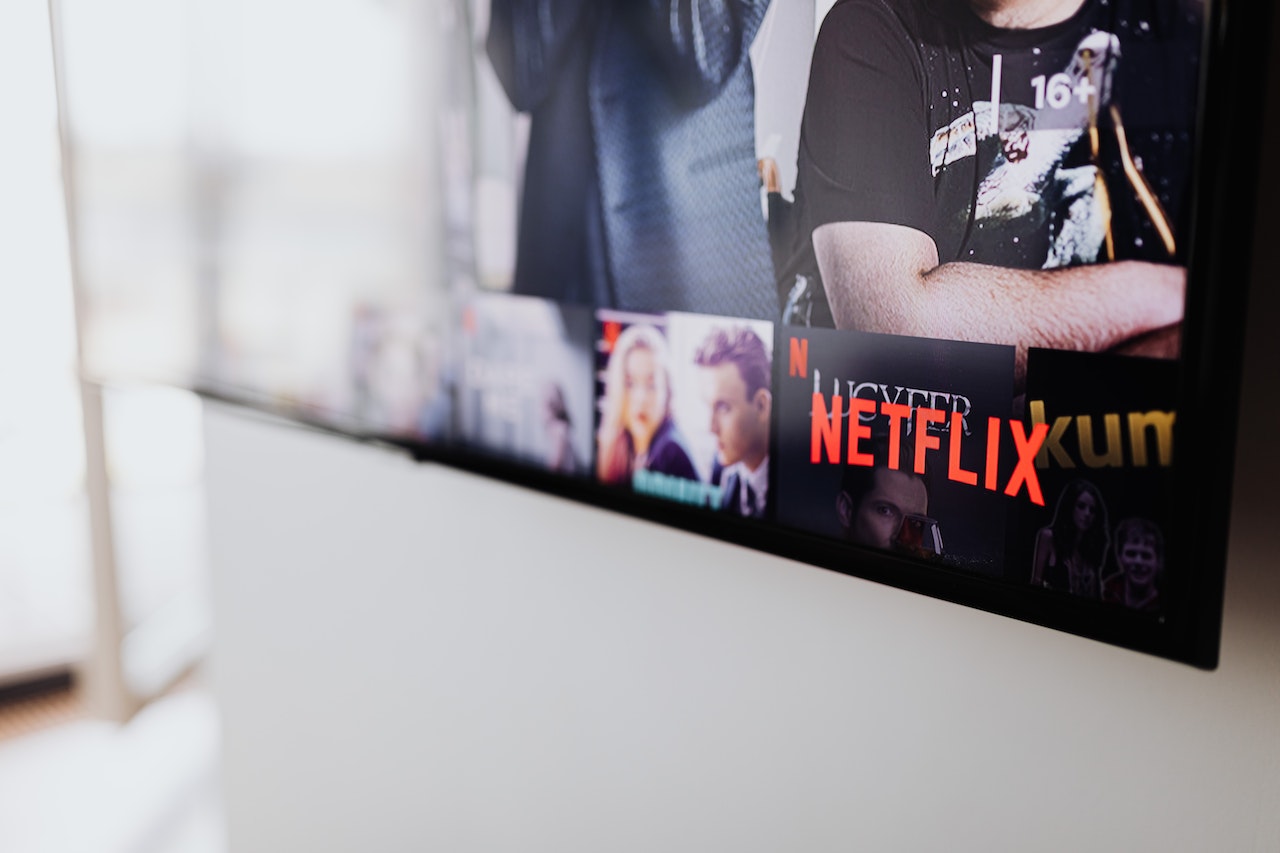 6 Stand-Out Series In Today's 'Peak TV' Barrage - Vimarsana News
