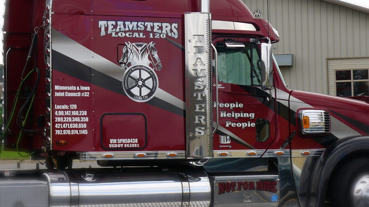 Teamsters logo on a semi truck