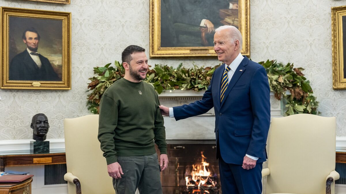 Biden and Ukraine President Zelensky