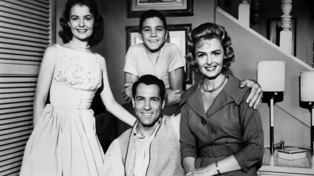 black and white photo of family in the 1950s, Donna Reed show