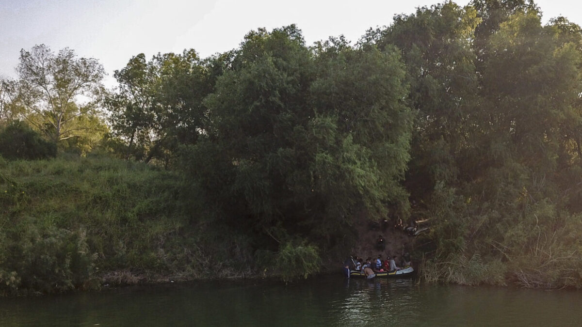 illegal border crossers on the Rio Grande