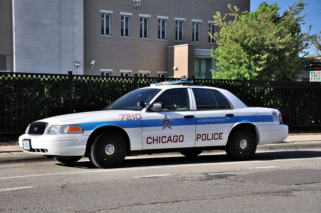 New Illinois law allows non-citizens to become police officers