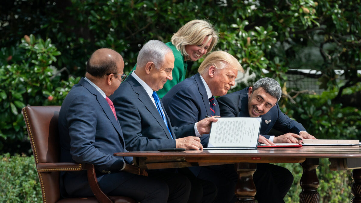 Trump signs Abraham Accords