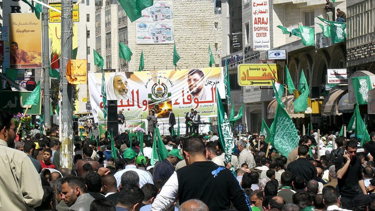Worship of Yasin and Rantisi at a Hamas campaign rally in Ramallah