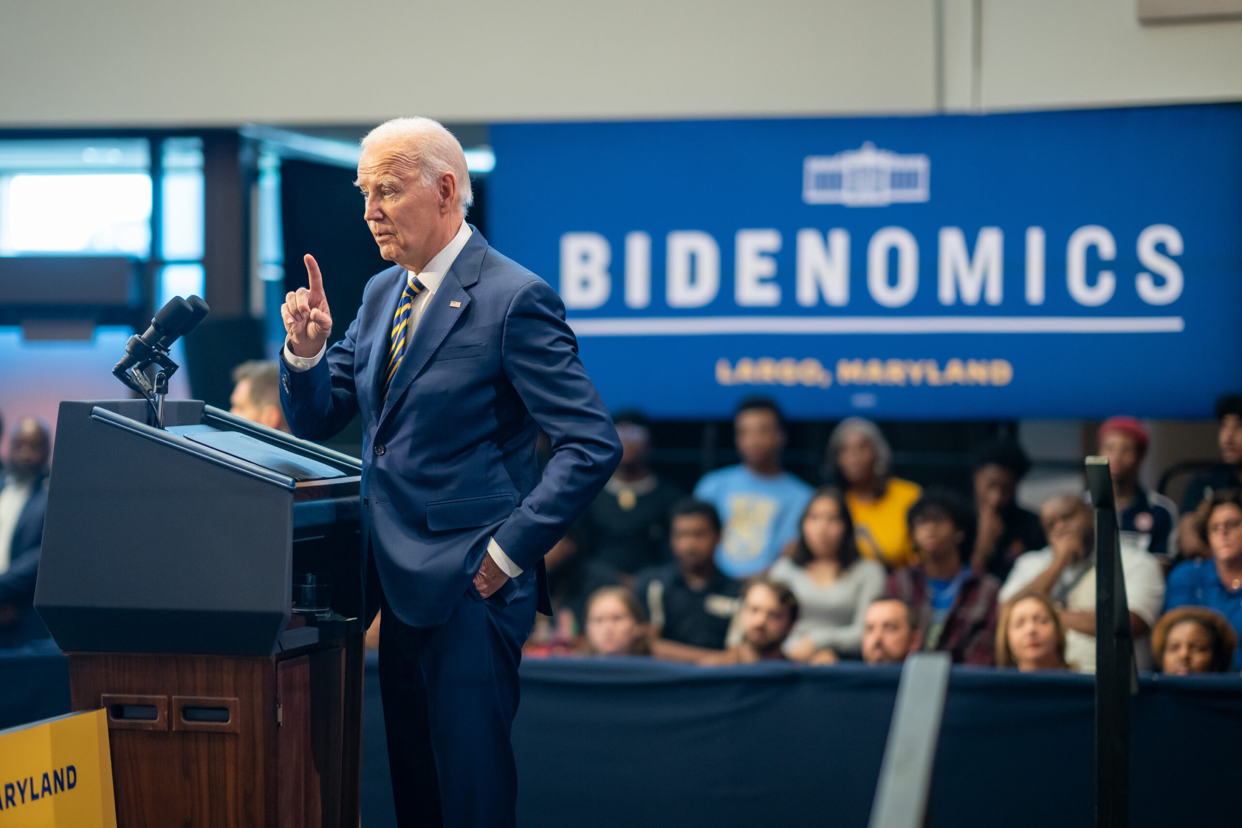 Media: ‘Biden’s Economy Thrives, Except in Key Areas’