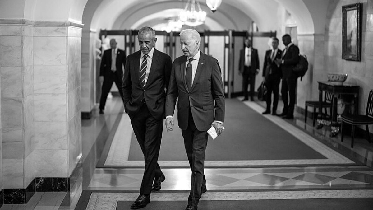 Obama and Biden walking