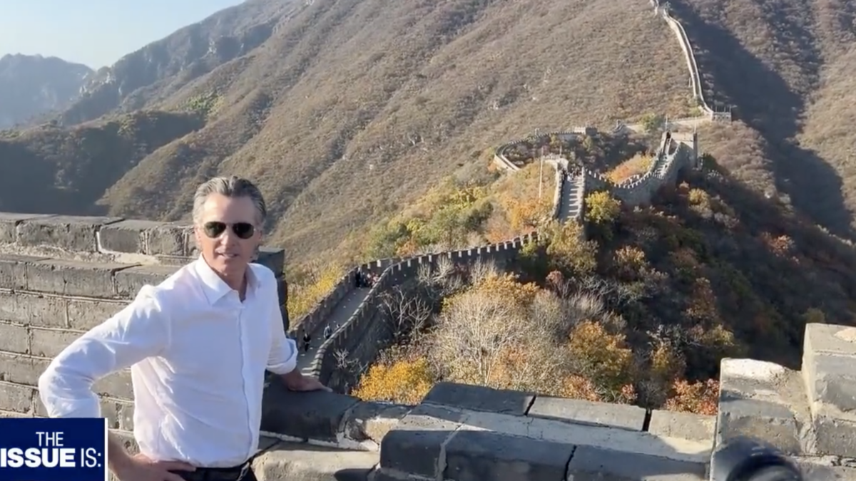 Gavin Newsom in front of great wall of china