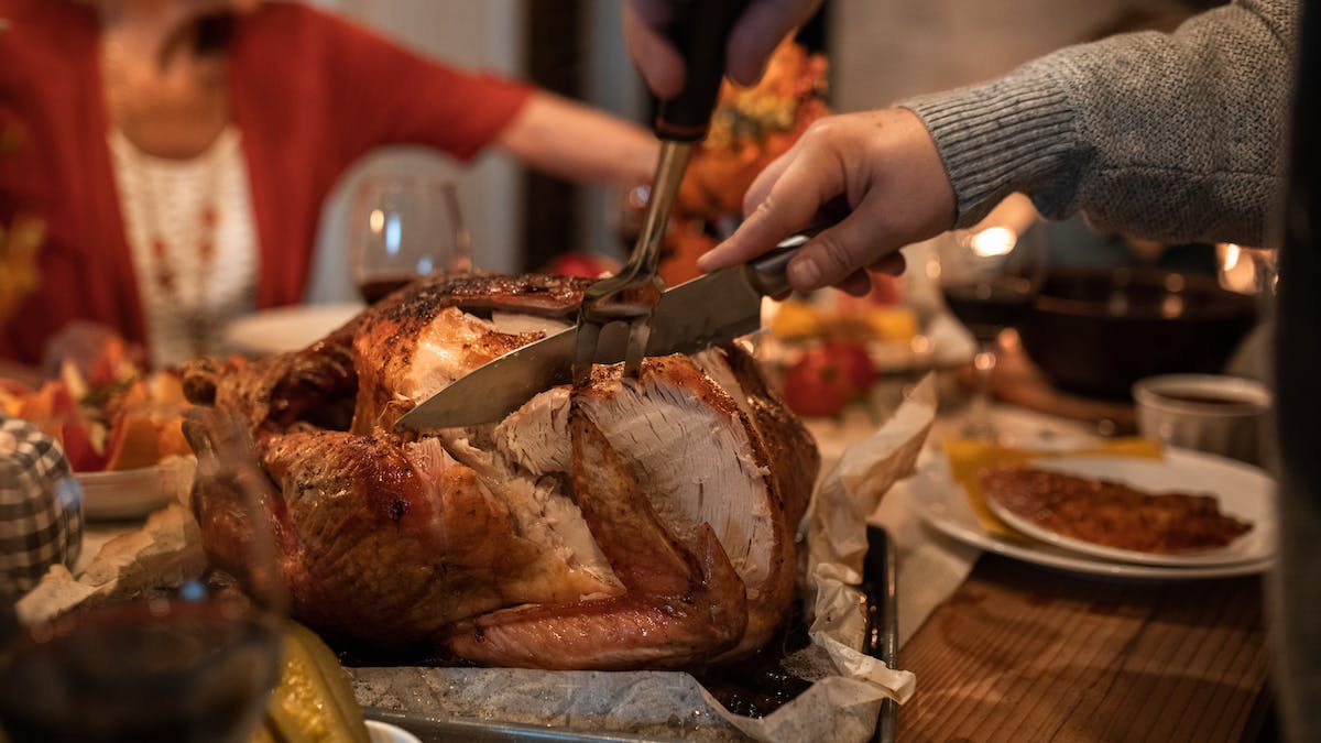 carving a turkey