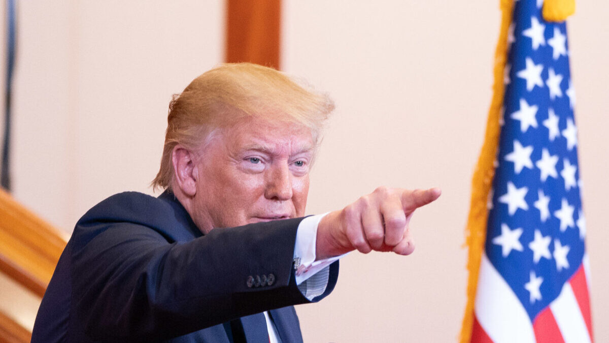 Donald Trump pointing finger