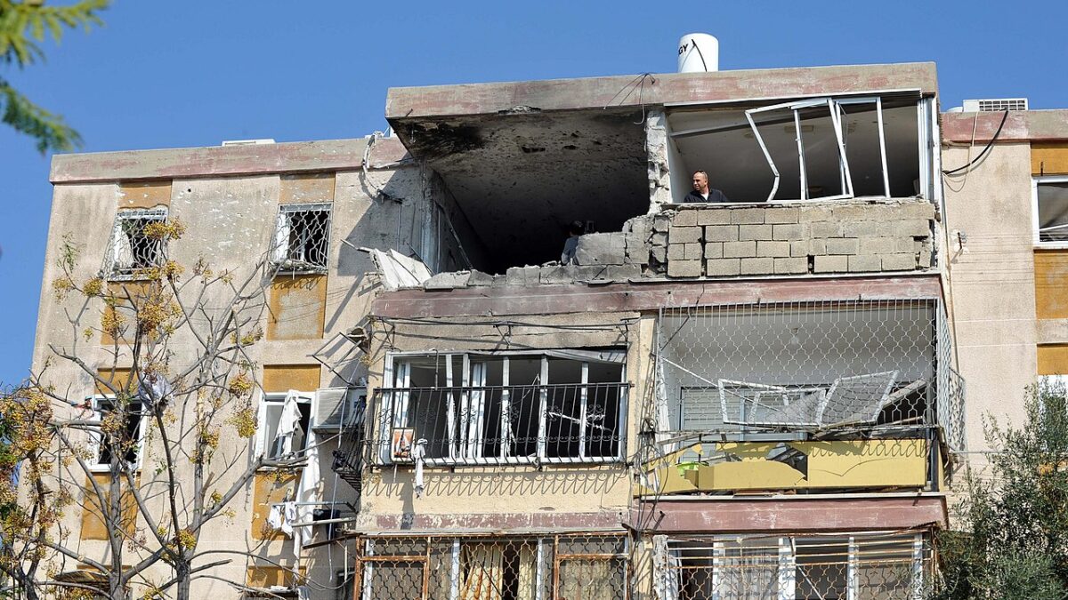Israel apartment building destroyed by terrorist rocket