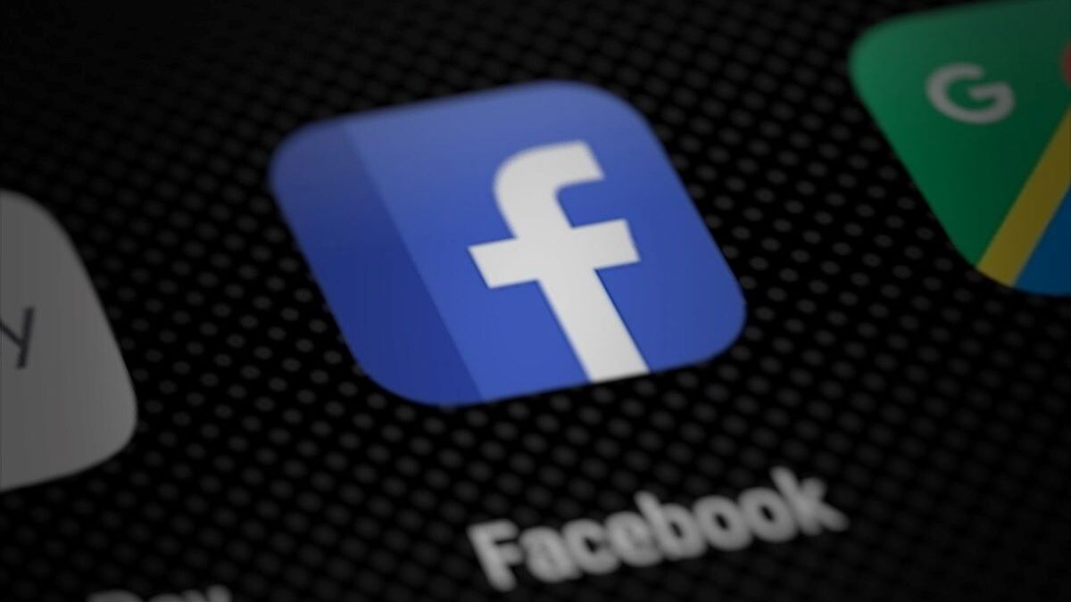 Facebook Censors Media Who Criticize FBI’s ‘Deadly Force’ Raid Against Trump