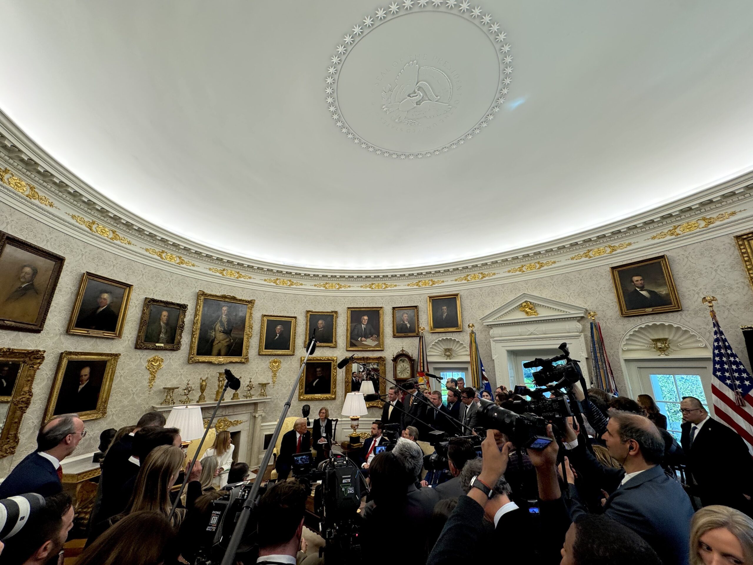 The Media Have A New Conspiracy Theory About Trump’s Decor