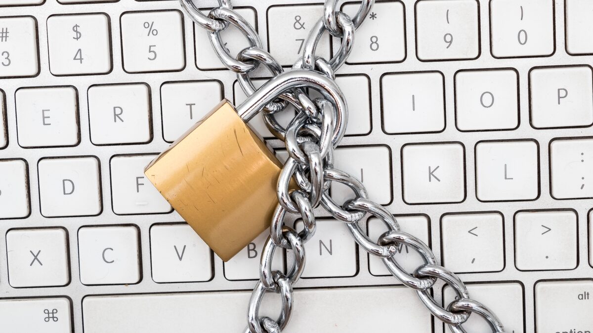 Lock computer