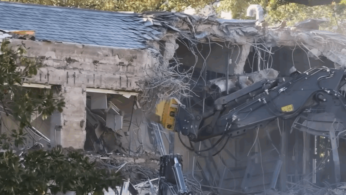 Democrats, Media Clutch Pearls Over President Trump’s Perfectly Above-Board Ballroom Build