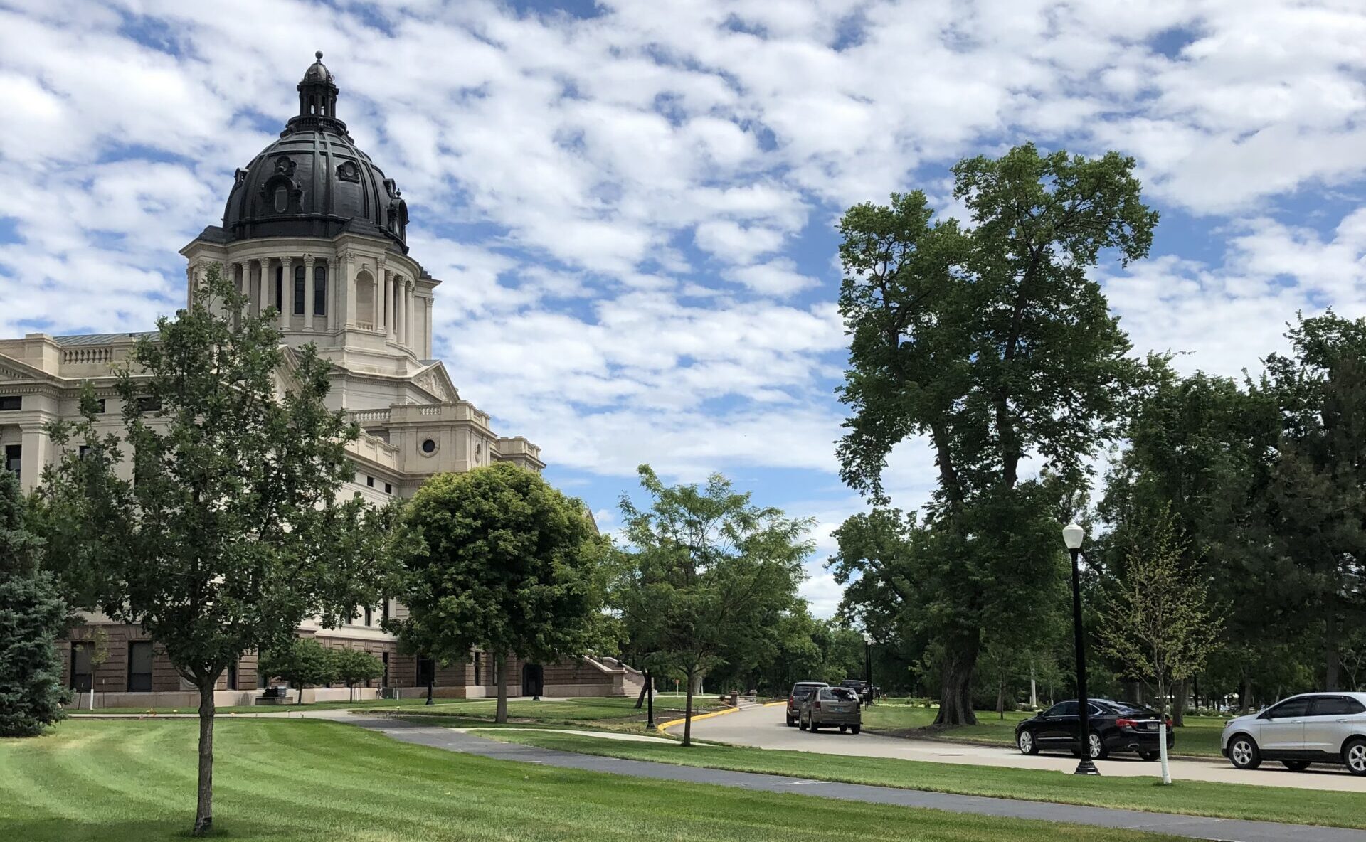 South Dakota Offers Chaos-Plagued Minnesota A Recipe For Peace With ICE