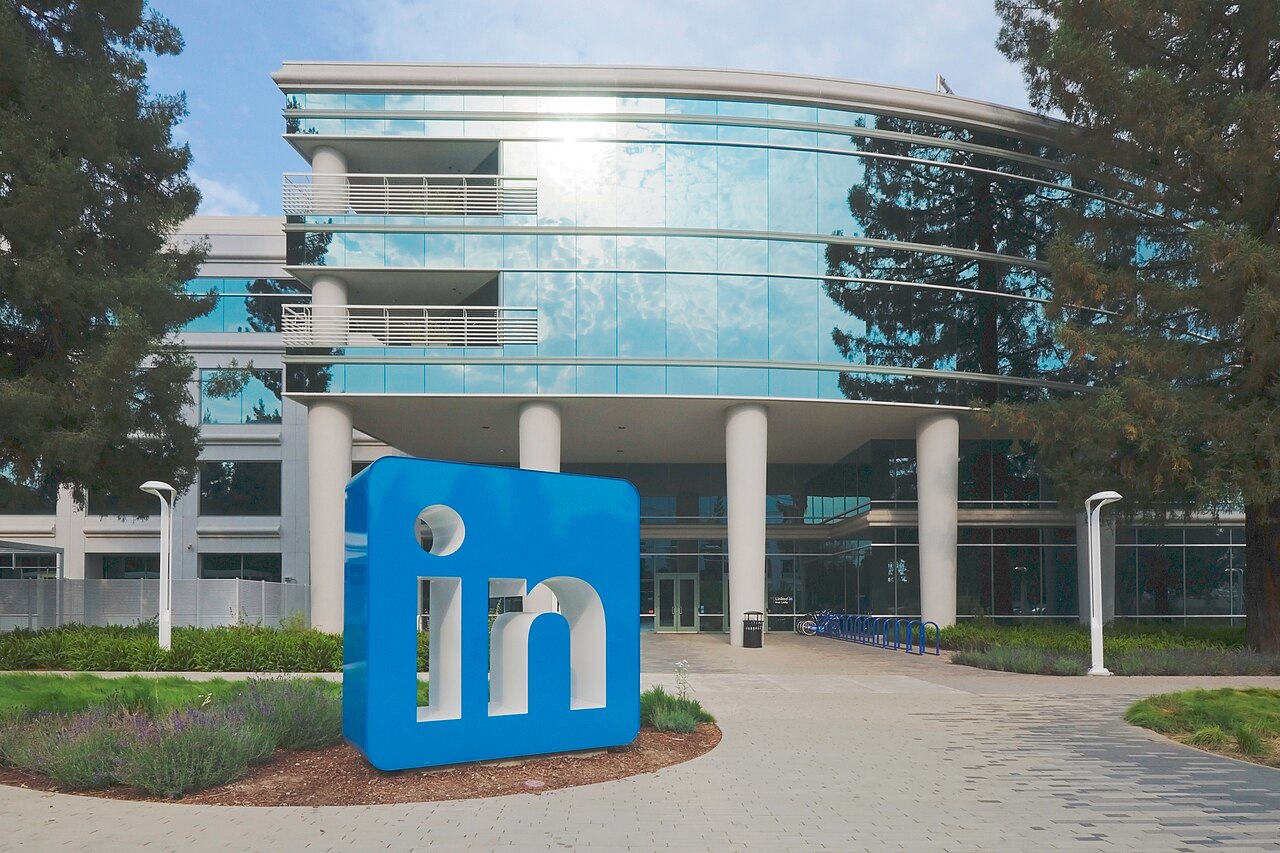 LinkedIn Blames ‘Error’ After Removing Pro-ICE Post Over ‘Hateful Speech’