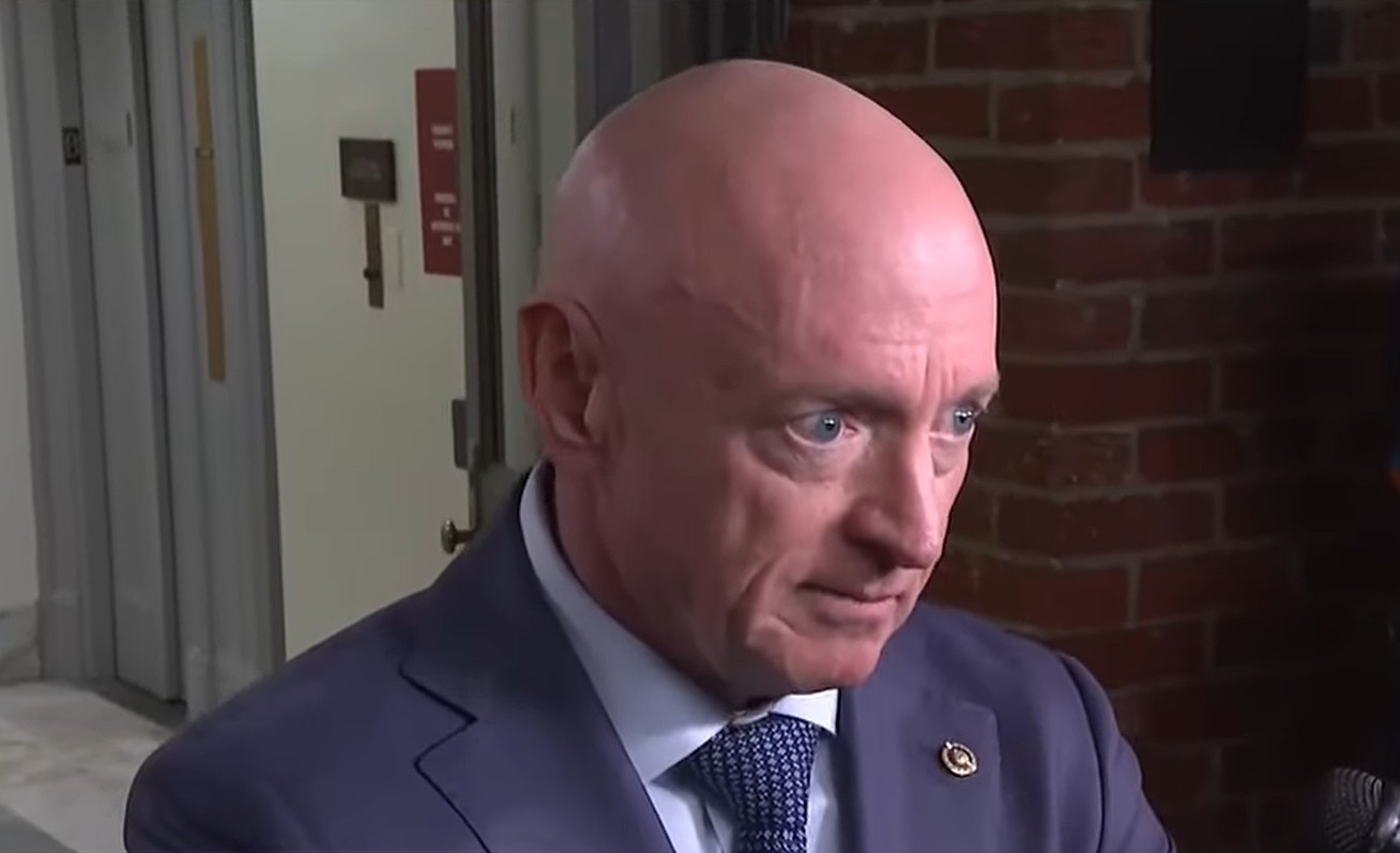 Pentagon Moves To Demote Mark Kelly For ‘Seditious’ Video Pentagon Moves To Demote Mark Kelly For ‘Seditious’ Video