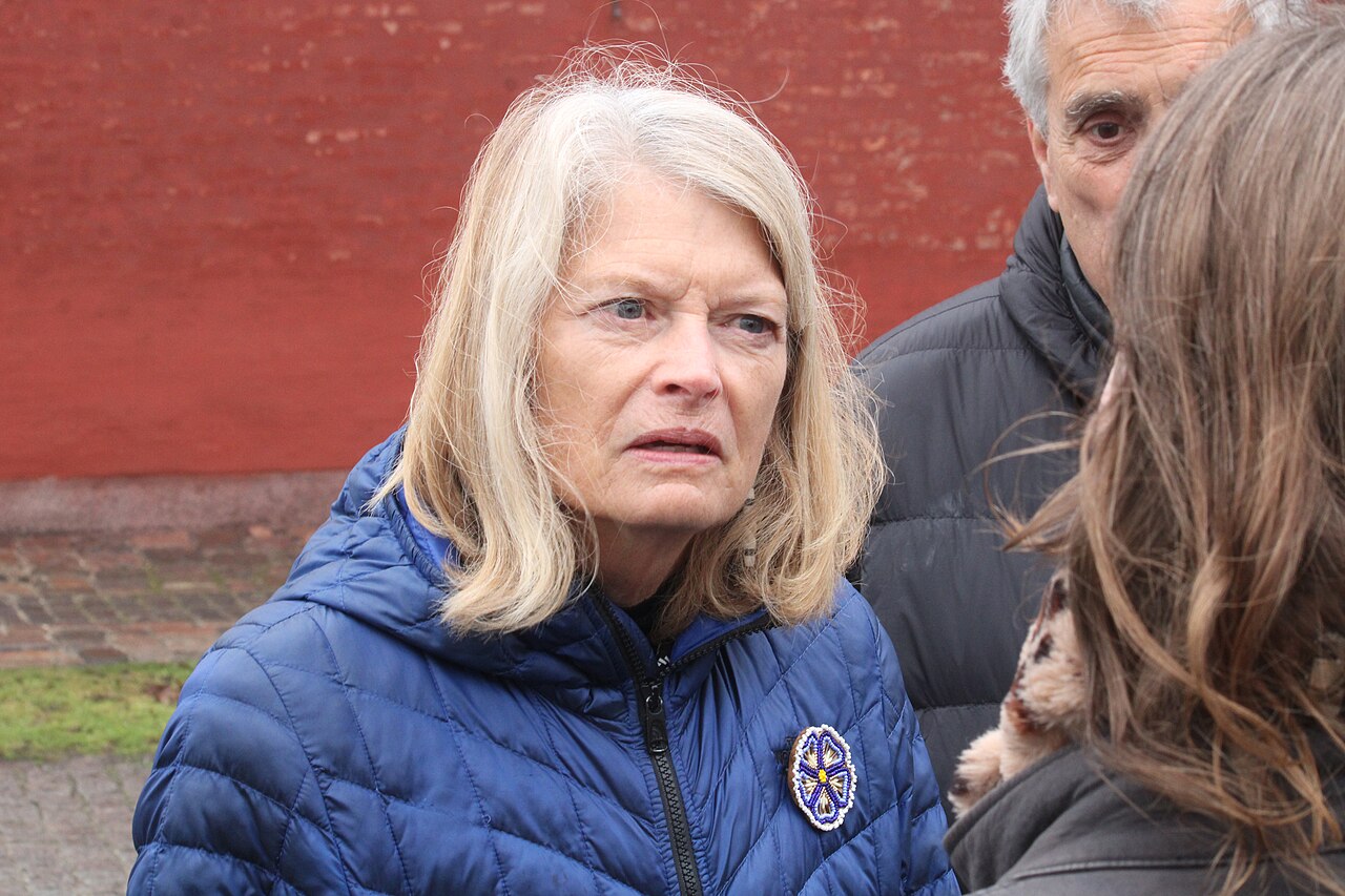 Conservatives Can’t Beat Democrats Until They Defeat The RINOs In Their Own Party First