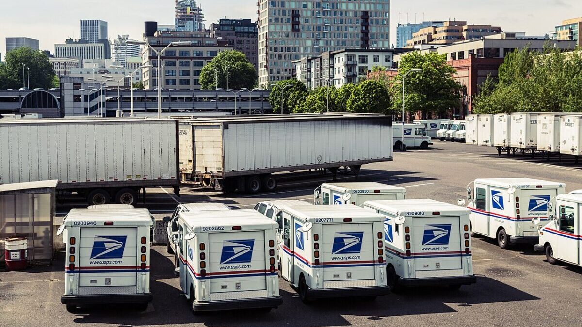 thefederalist.com - Skye Graham - White House Won't Say Whether It's Is Funding USPS Electric Cars