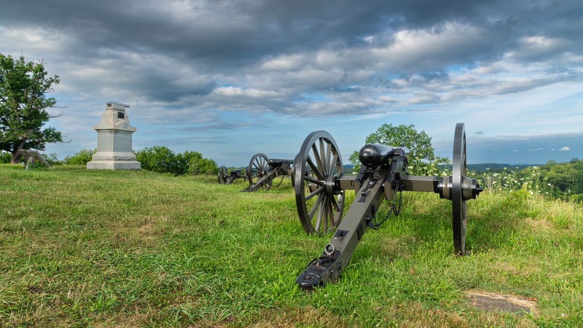 Which Iconic American Historical Sites To Visit — And Which To Skip — Before Summer Ends