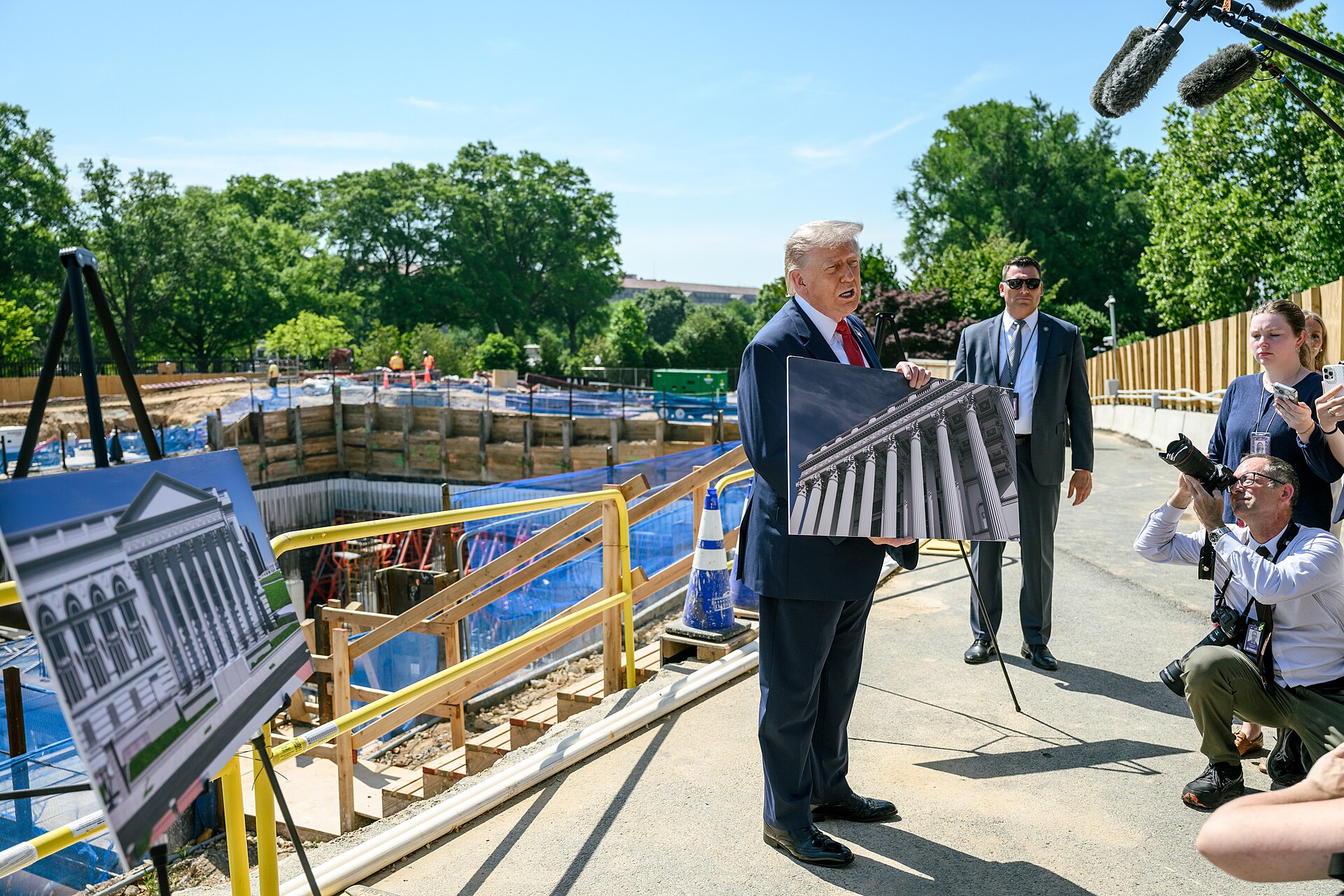SCOTUS Greenlights White House Ballroom Construction