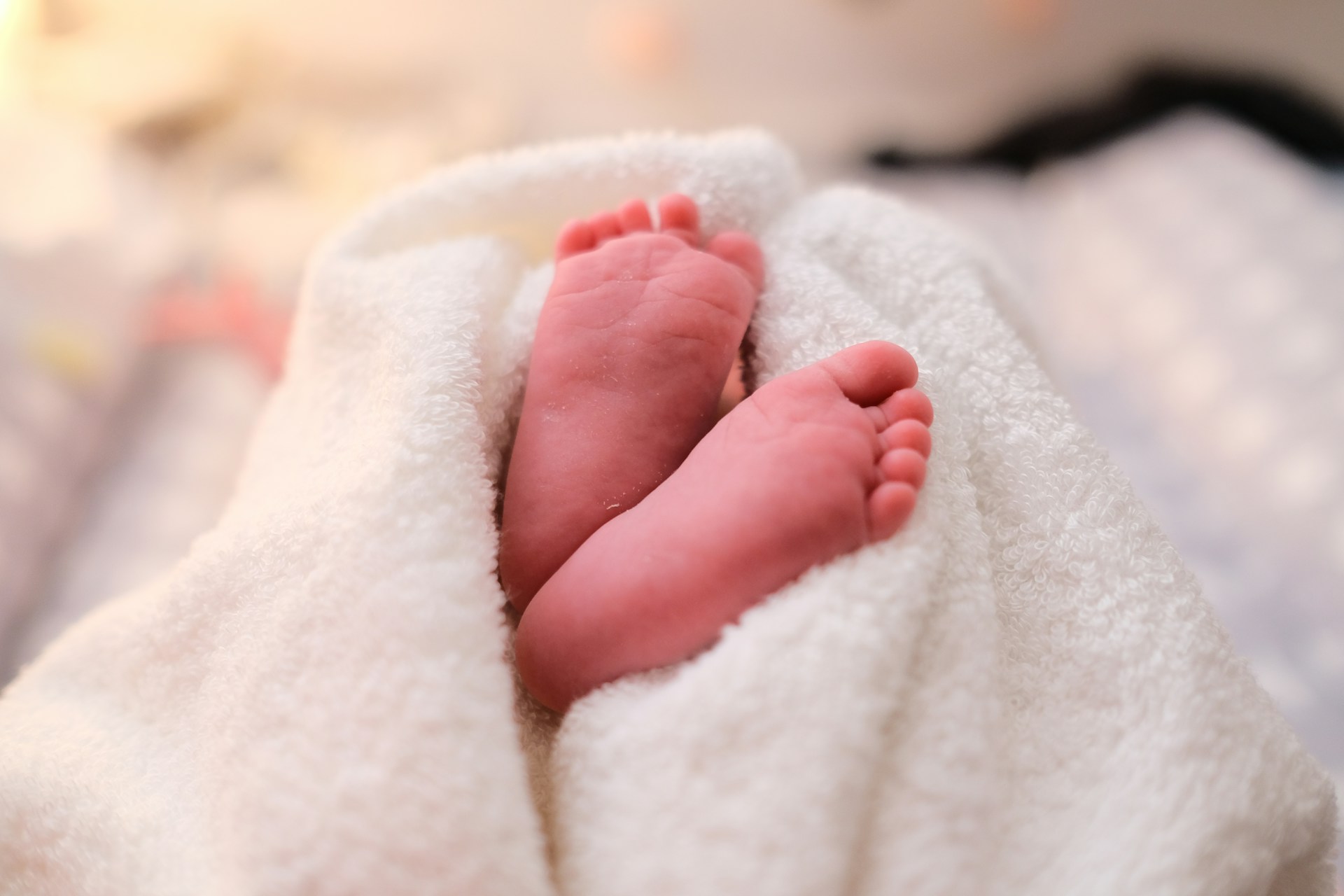 Massachusetts removes 24-week abortion limit, allows procedures up to birth