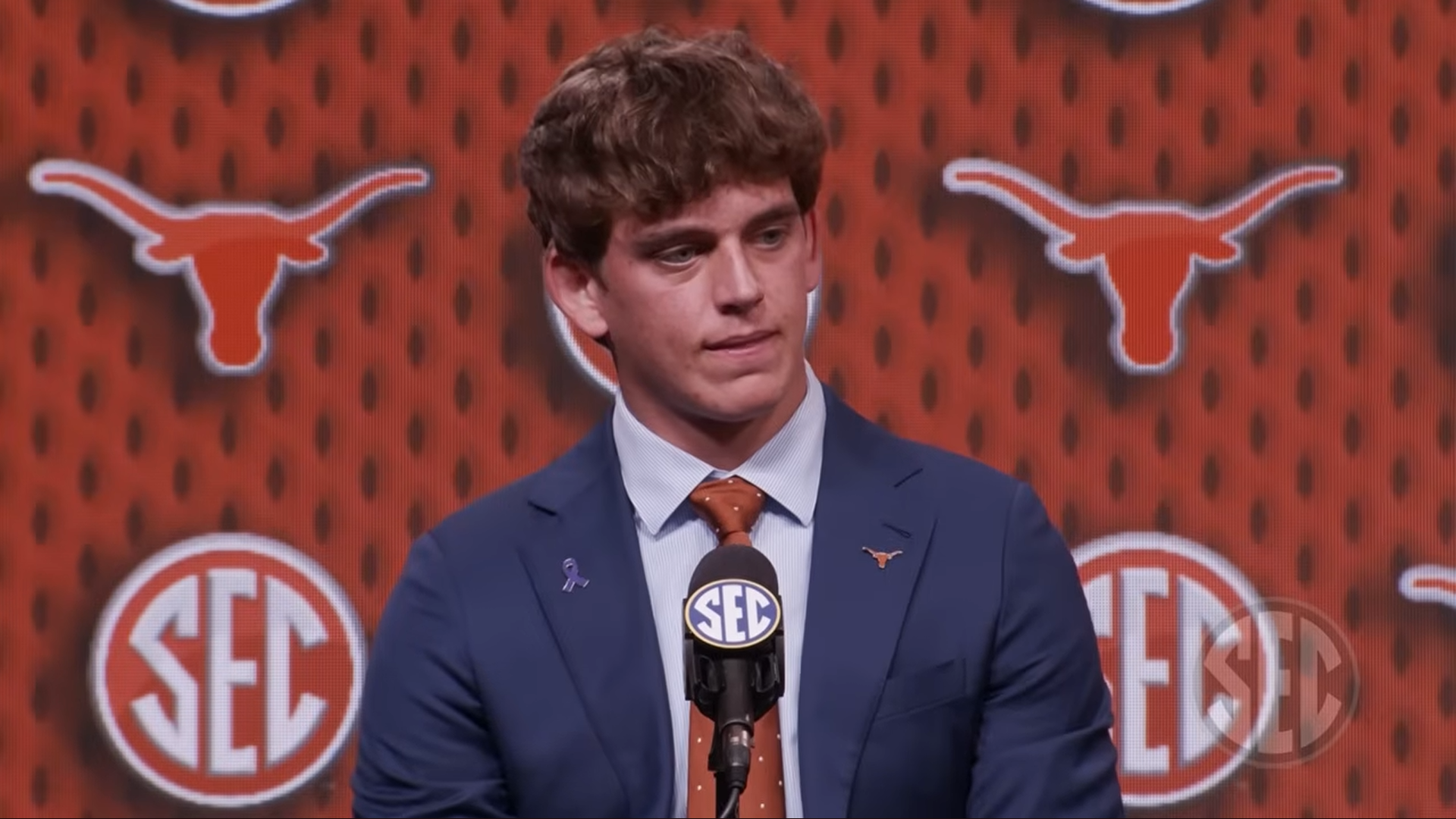 Media Angrier At Manning’s AI Joke Than Players Beating Women Media Angrier At Manning’s AI Joke Than Players Beating Women