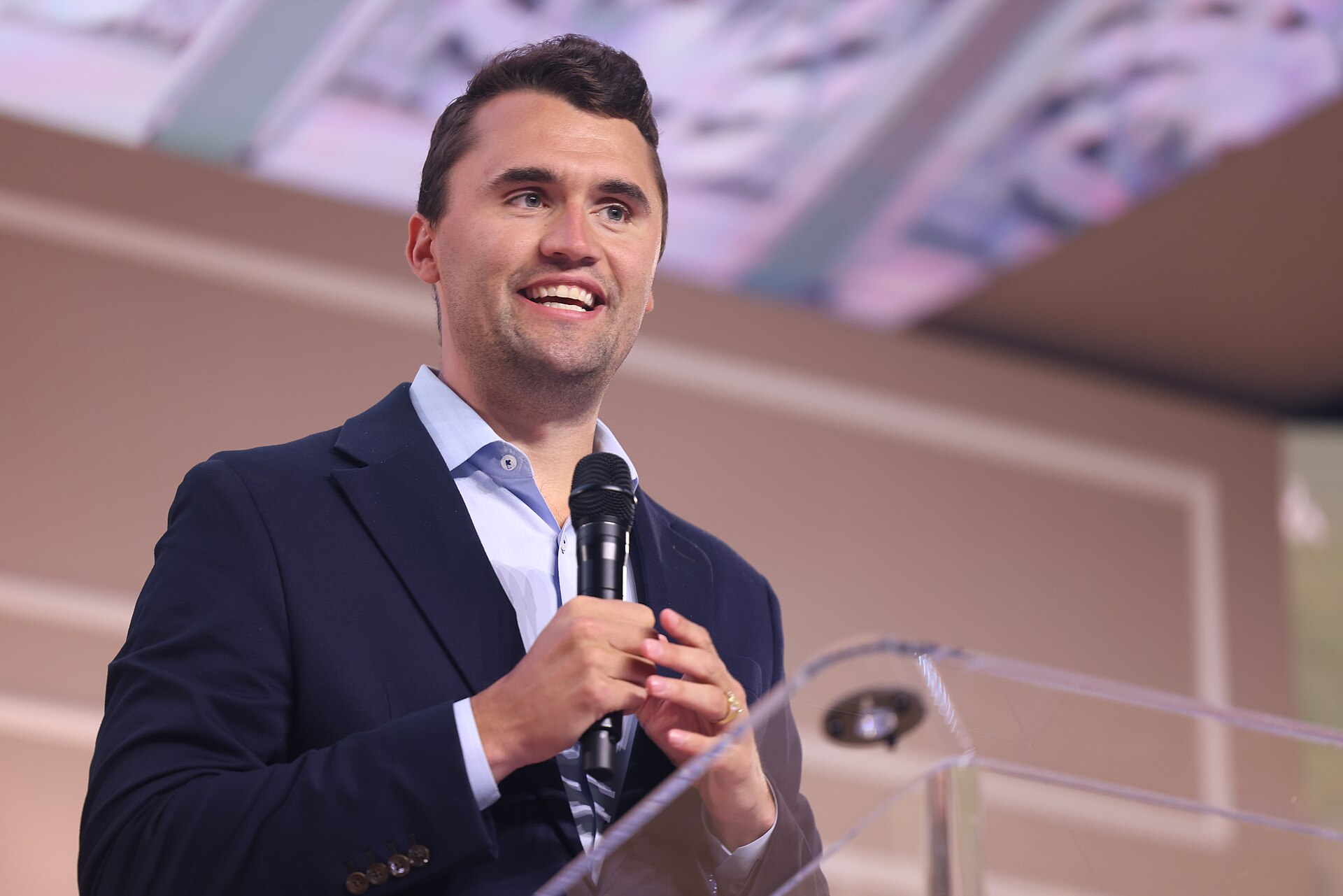 Un Año Después Del Asesinato De Charlie Kirk, Legisladores y Activistas Recuerdan Su Legado